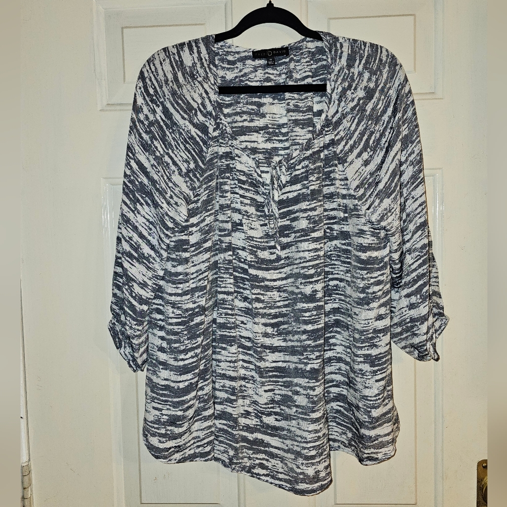 FRED DAVID Womens size 1X gray and white striped shirt